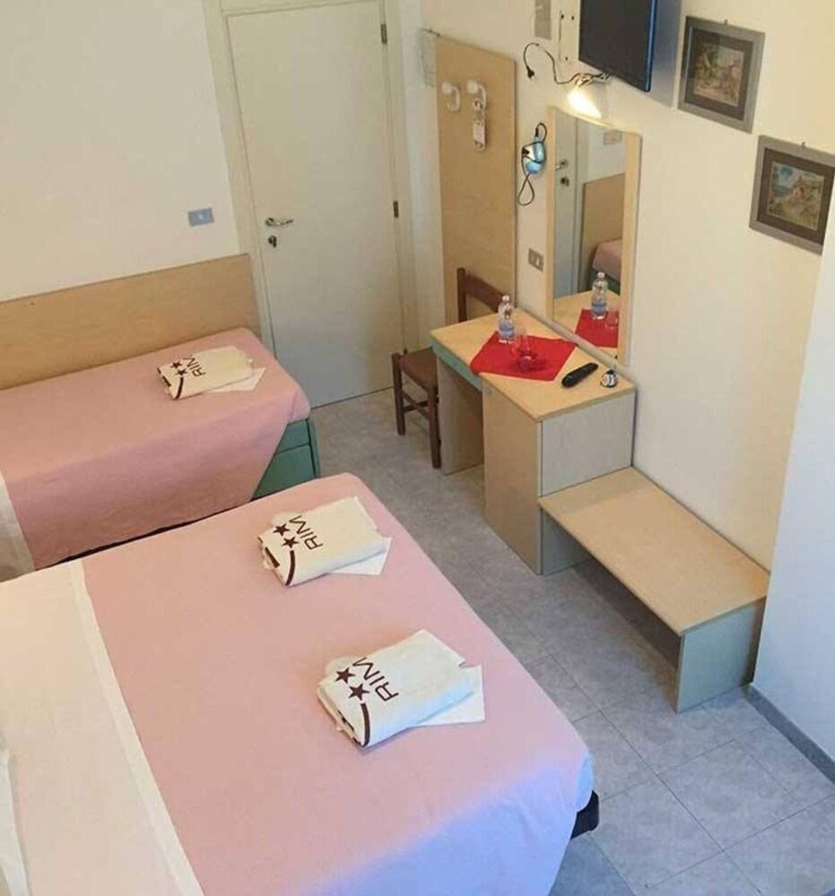 Hotel Peonia ริมินี ภายนอก รูปภาพ