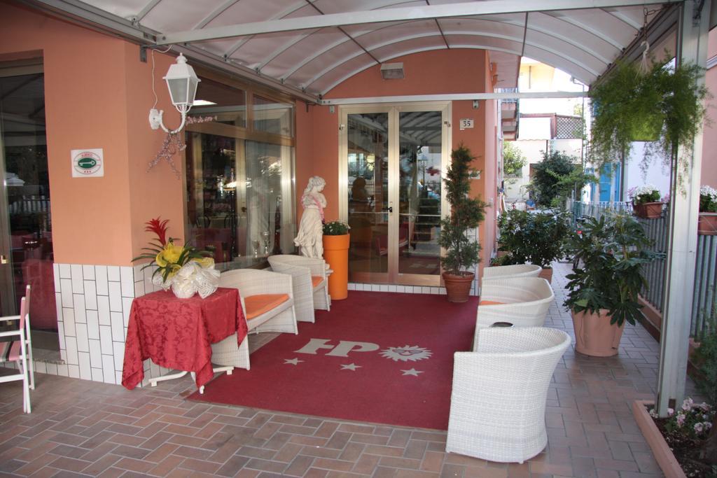 Hotel Peonia ริมินี ภายนอก รูปภาพ