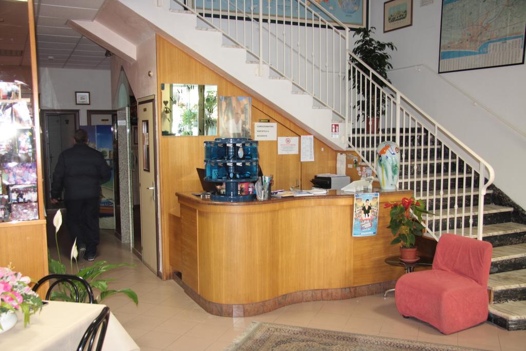 Hotel Peonia ริมินี ภายนอก รูปภาพ